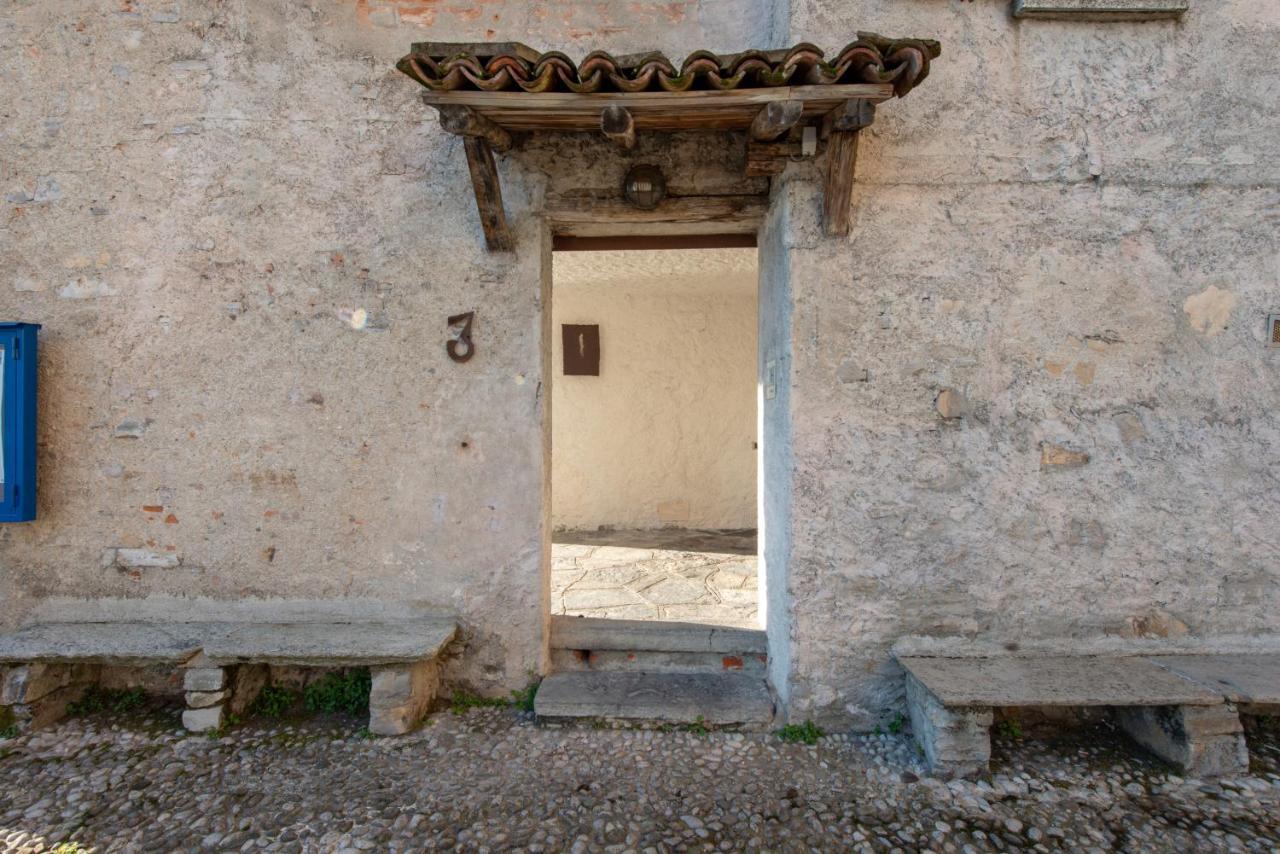 La Filanda - The House Of Travelers Brienno Exterior foto